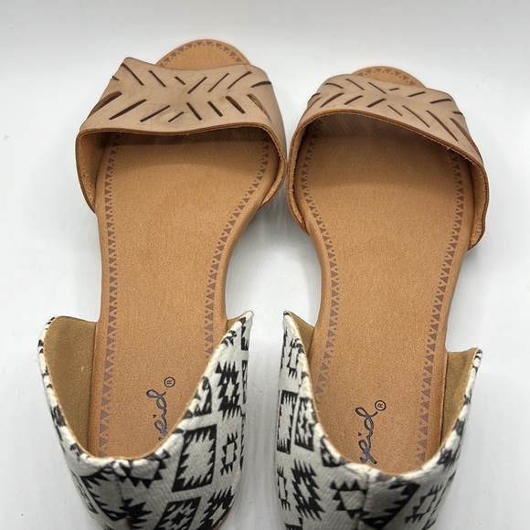 Woman’s Boho Sandals - Picture 6 of 8